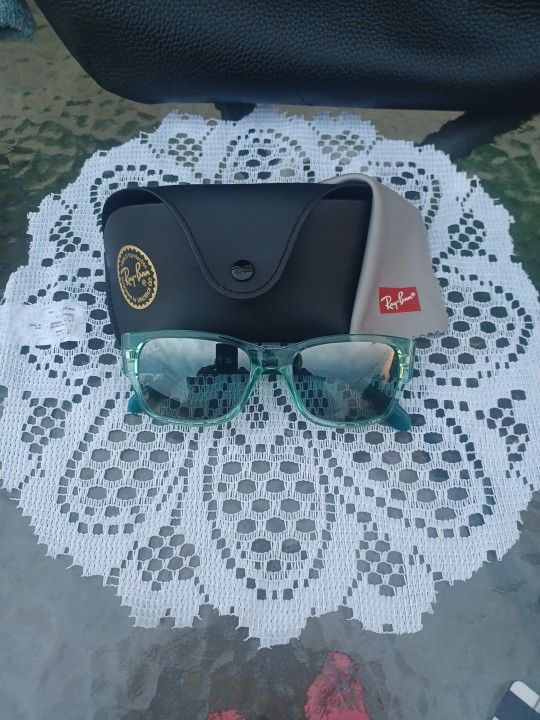 Ray-ban Polarize.
