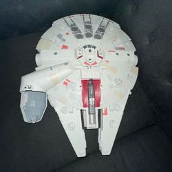 Star Wars spacecraft Millennium Falcon works
