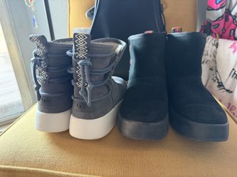 Ugg Short Boots Size 8