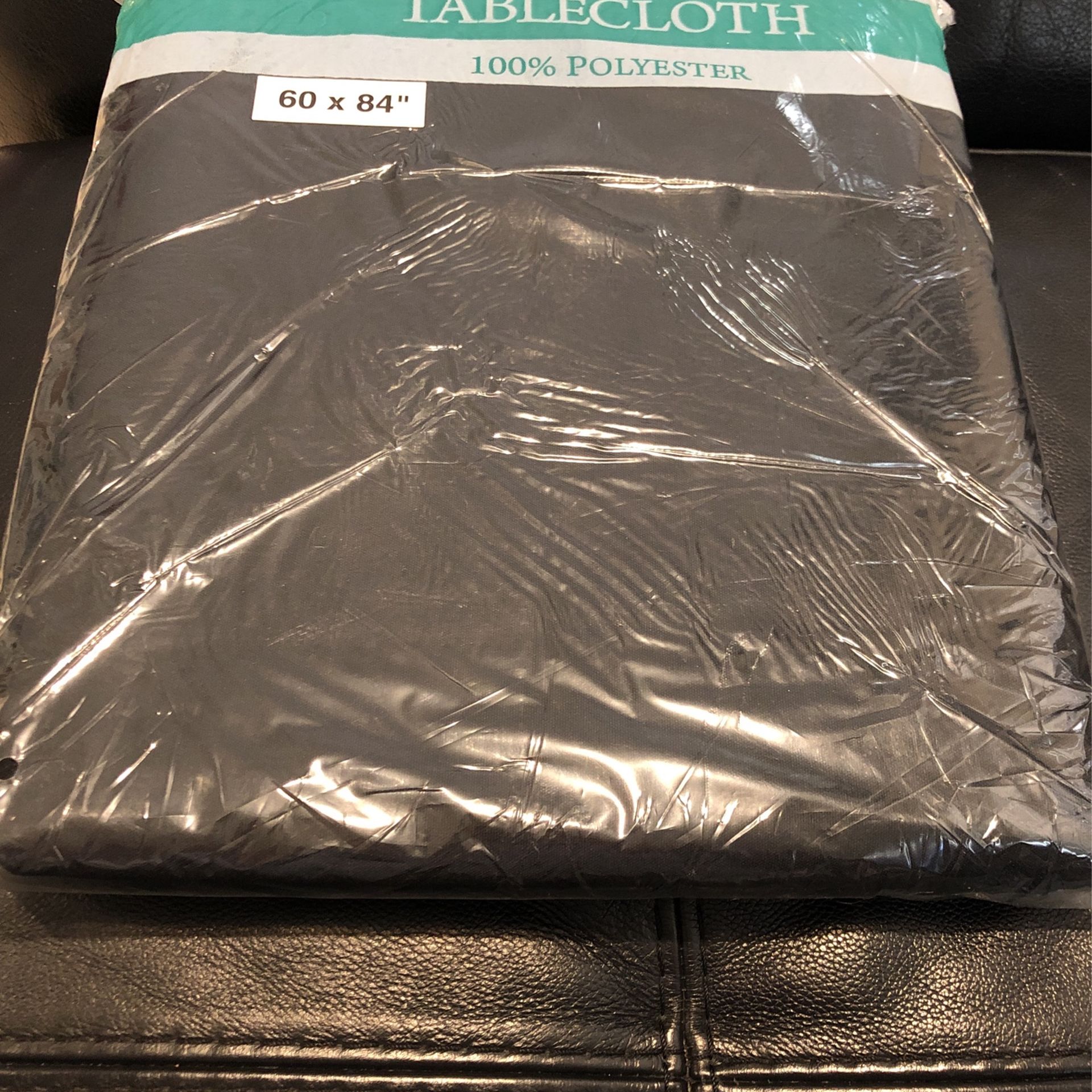 tablecloth 100 polyester 60x84” black 6-8 persons