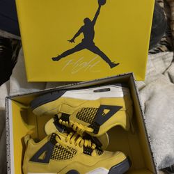 Jordan 4 Lightning