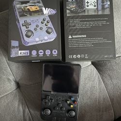 R R36S Handheld Game Console IPS 3.5" Screen 640x480 Gamepad Black Transparent