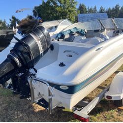 '99 Bayliner Boat
