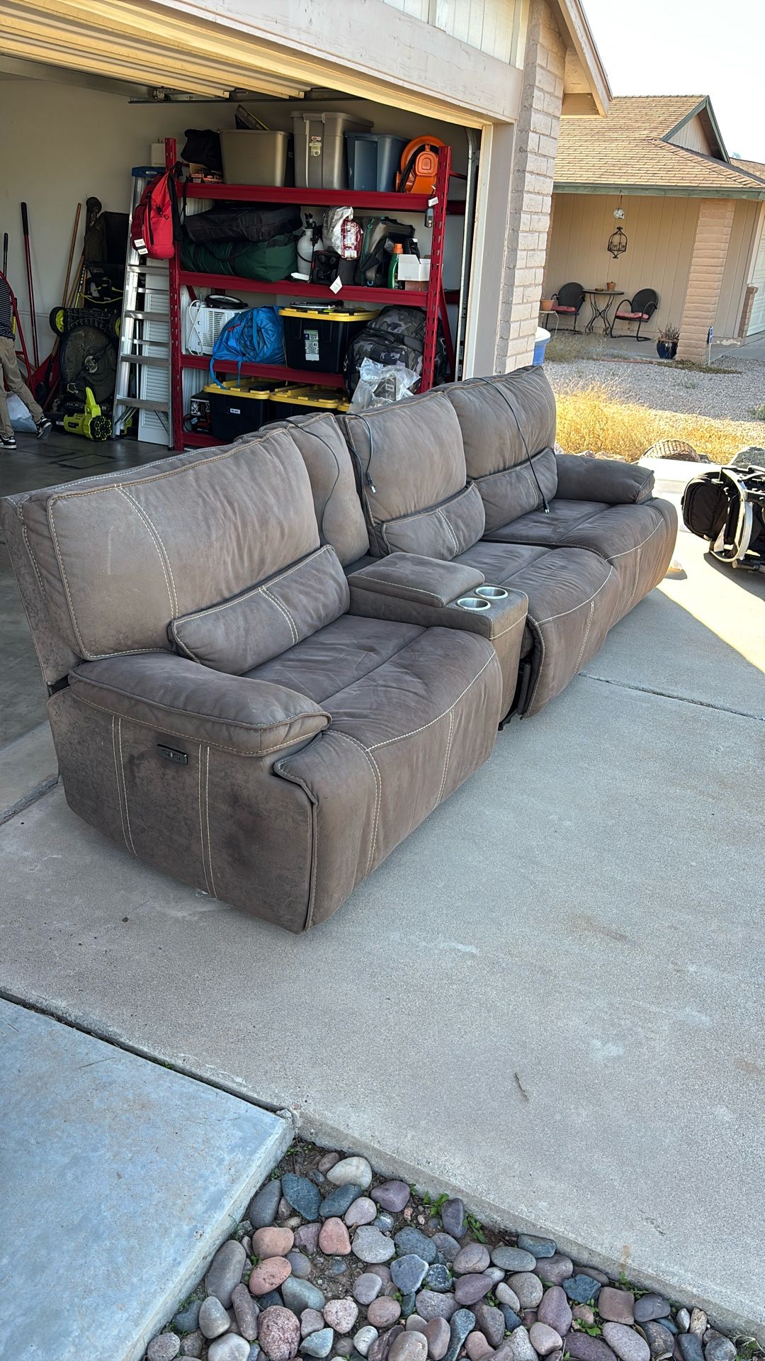 Couch, Recliner, Automatic.