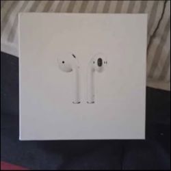 Apple AirPods 2nd Generation with Charging Case - White