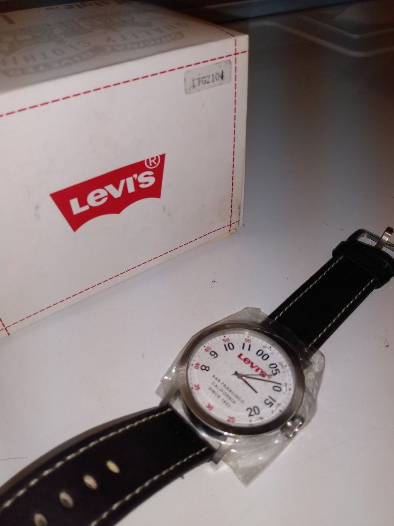 Autentic Levis Men Watch Limited Edition ,Brand New