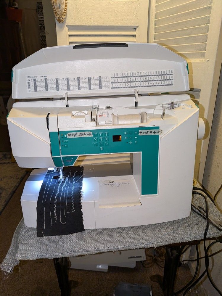 Jade 120 By Viking Husqvarna With Case N Pedal