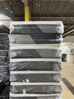 Nectar Luxe Hybrid Queen Mattress mattress outlet close out deals $299