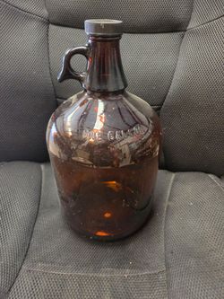 Vinage glass jug