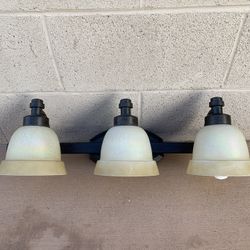 Bathroom vanity light 