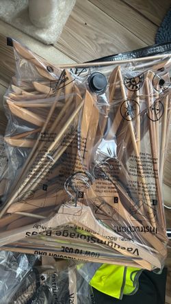 Wood Hangers 50 pieces $30