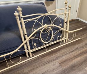 Twin day bed frame