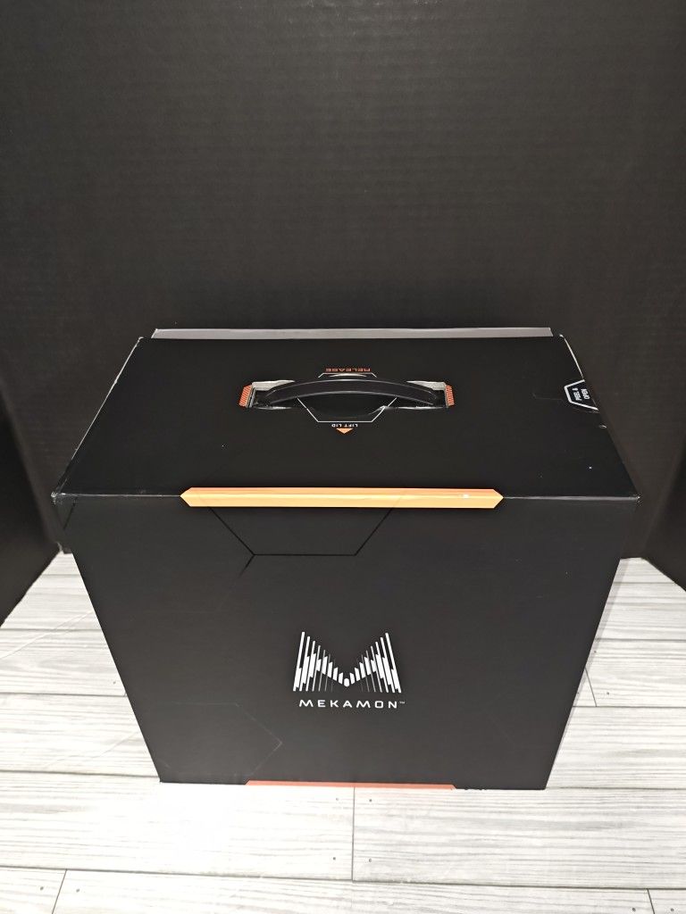 Mekamon Mekacademy Berserker V1 Gaming Robot ONLY ITEMS PICTURED