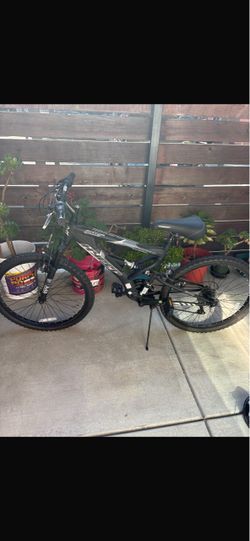 Hyper Mountain Bike Full Suspension
