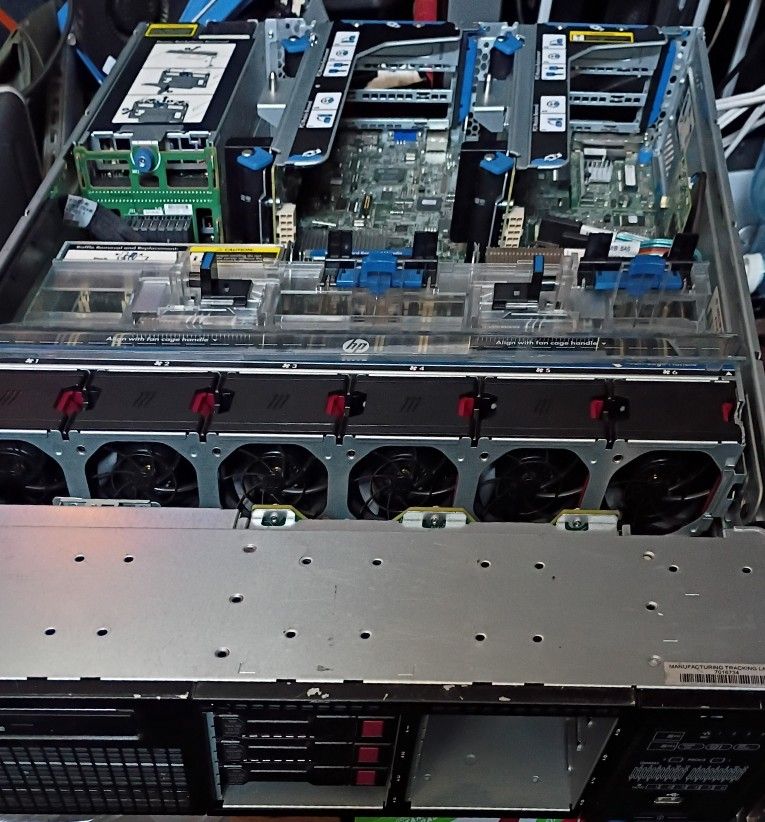 HP ProLiant DL380p Gen8 2U Server 2x Xeon E5-2640 2.50GHz