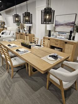  7pc Casual Natural Oak 84" Extendable Dining Set