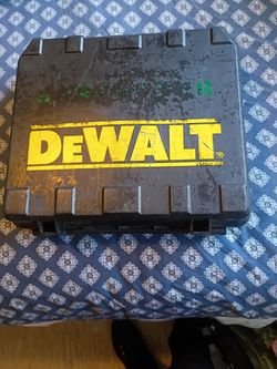 DeWalt DCD959KX Cordless Hammer Drill/Driver Kit yes but in great shape