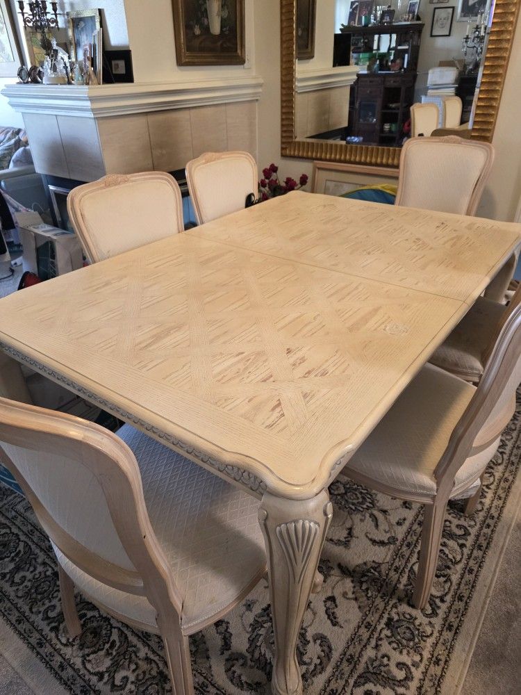 Dining Table And 7 Chairs With Table Extension