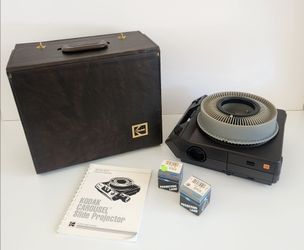 Vintage Kodak 4600 Slide Projector- Tested/Works