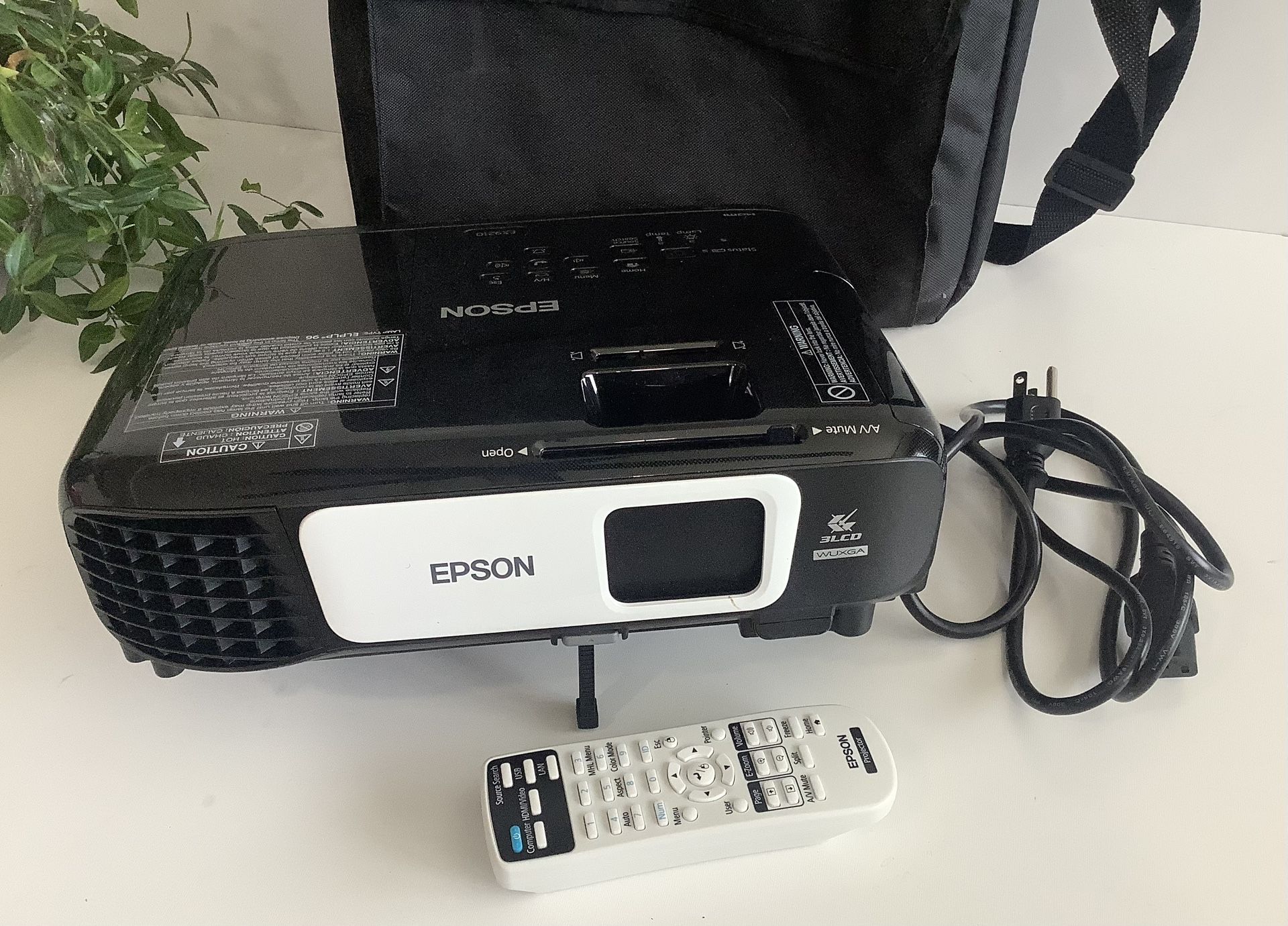 Epson EX9210 Projector
