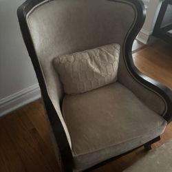 Large Tan/ Cream Brown Comfy Chair & Ottoman’
