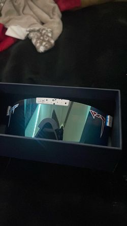 Athletic shades