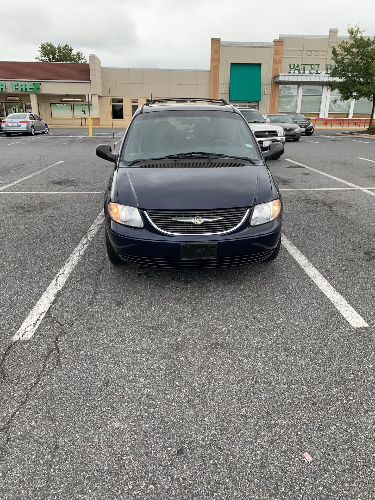 2004 Chrysler Town & Country