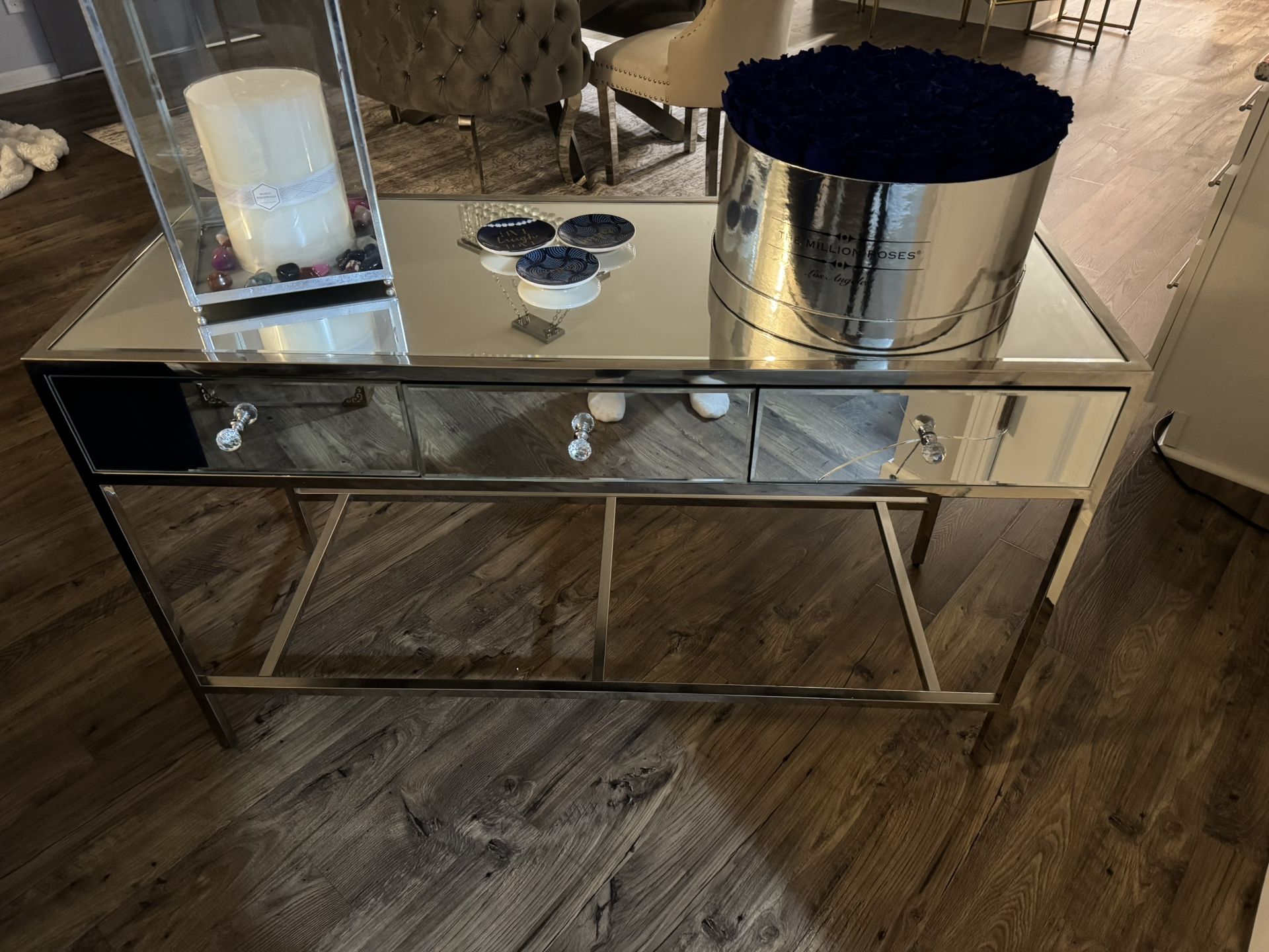 Mirrored Foyer Table - Quick Pick up 