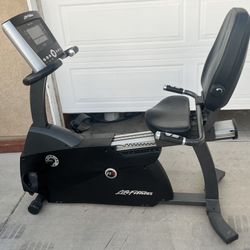 Recumbent Bike, Life Fitness