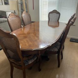 Dining room Table