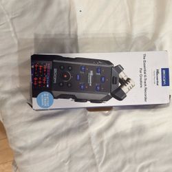 Podcast Equipment: Zoom H6 Recorder 