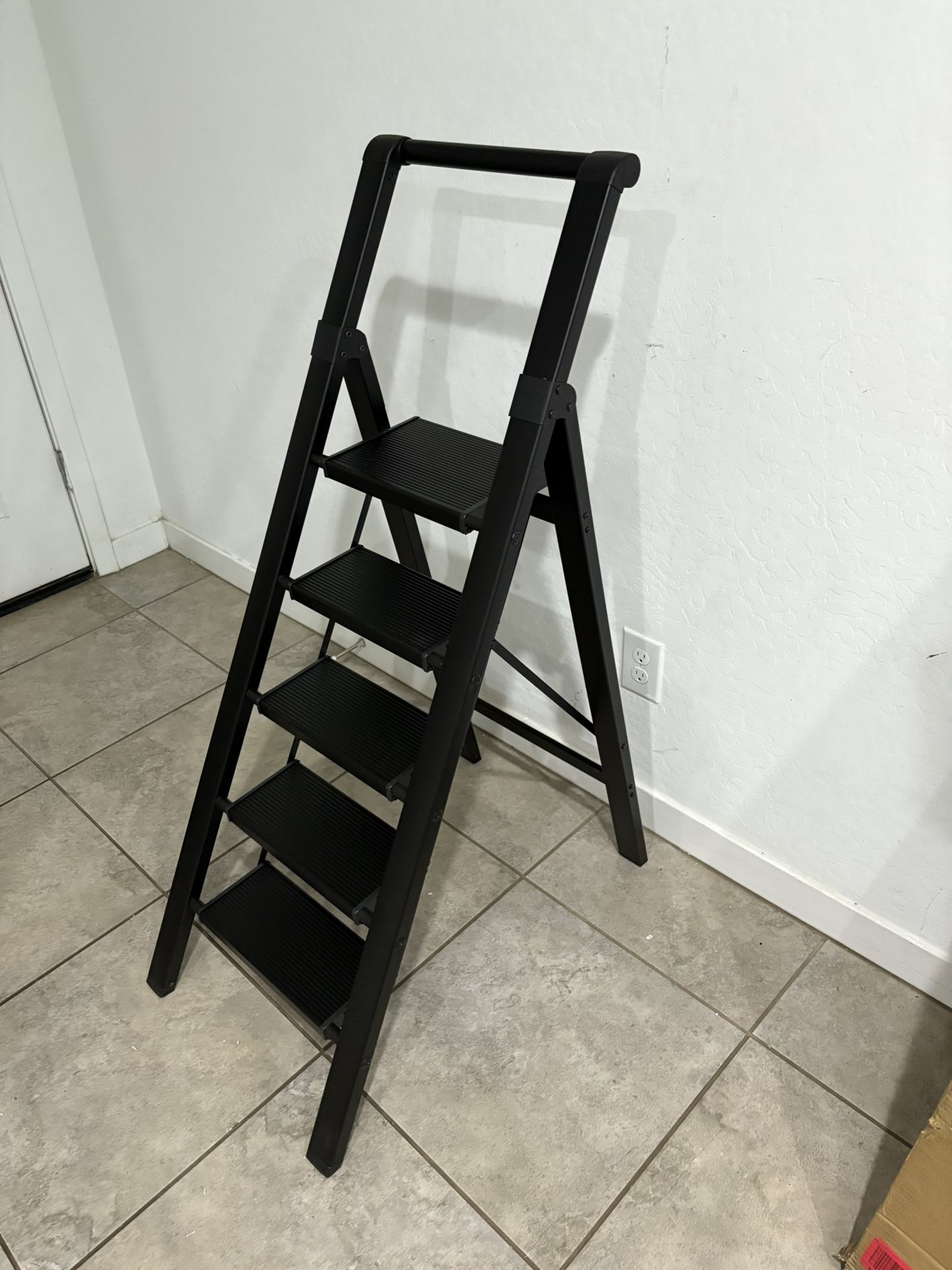 Black 5-step Ladder Metal New 