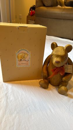 Classic Winnie the Pooh Wood Figure with Box