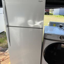 Whirlpool Fridge / Working Perfect/ 1 Month Warranty 