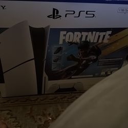 PS5 new as dec 31st with extra pro controller