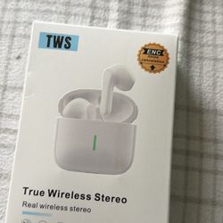 black wireless headphones 