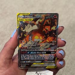 Reshiram & Charizard GX- Sun & Moon Promo- Pokemon