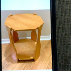 Wood Accent Table With 4 Paddle Sides