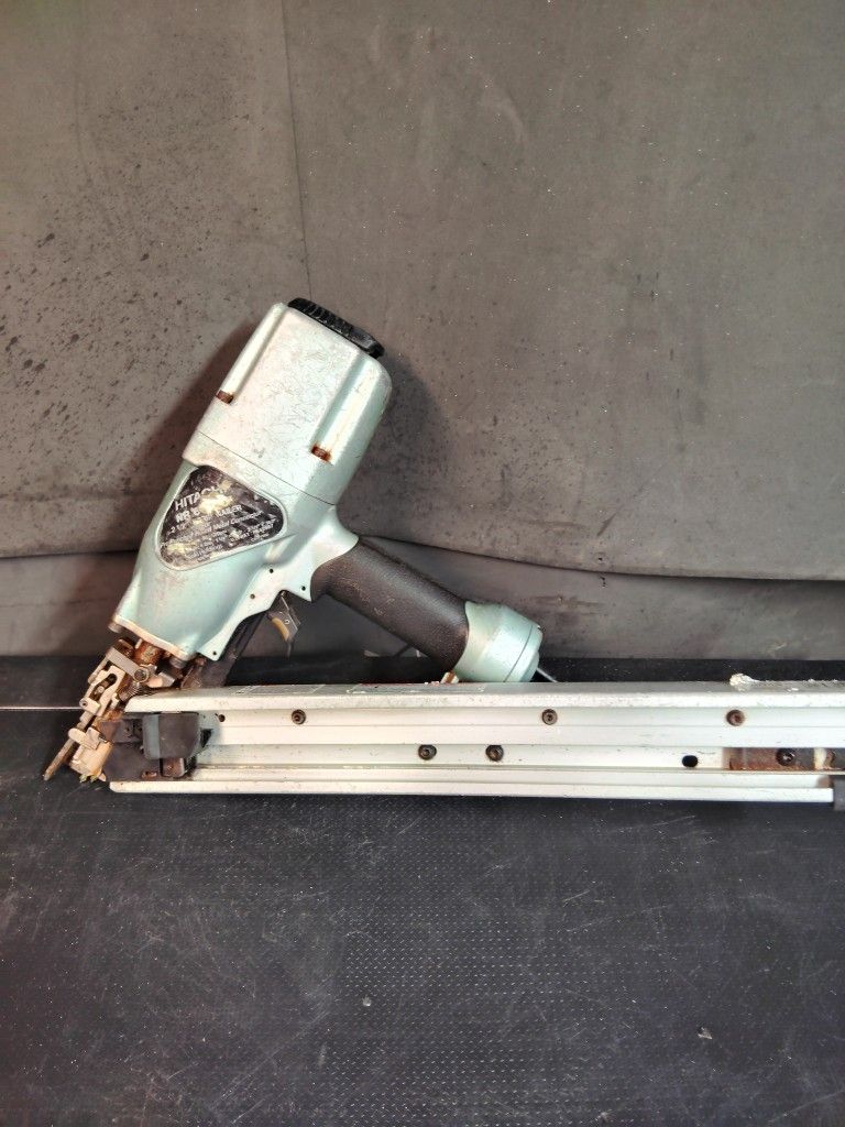 Hitachi Nail Gun