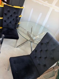 Dining Table & 4 Chairs
