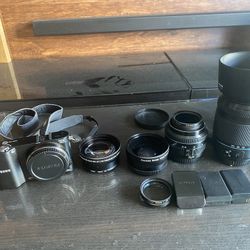 Samsung NX1000 APS-C Mirrorless Camera With Few Lenses