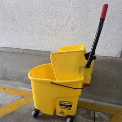 Rubbermaid Mopping Bucket 