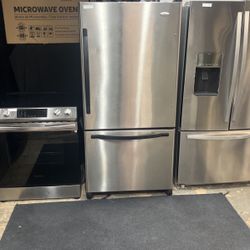 Whirlpool Refrigerator $299