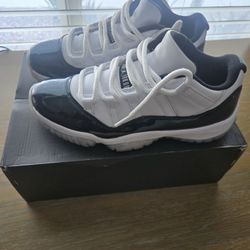 Air Jordan 11 Retro Low