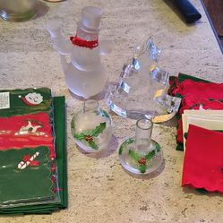 Vintage Christmas Decor And Napkins