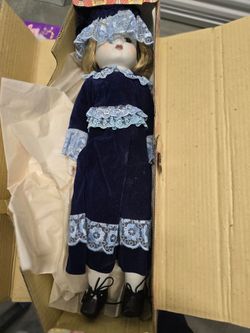 Vintage 1983 Enesco Allison Musical Porcelain Doll
