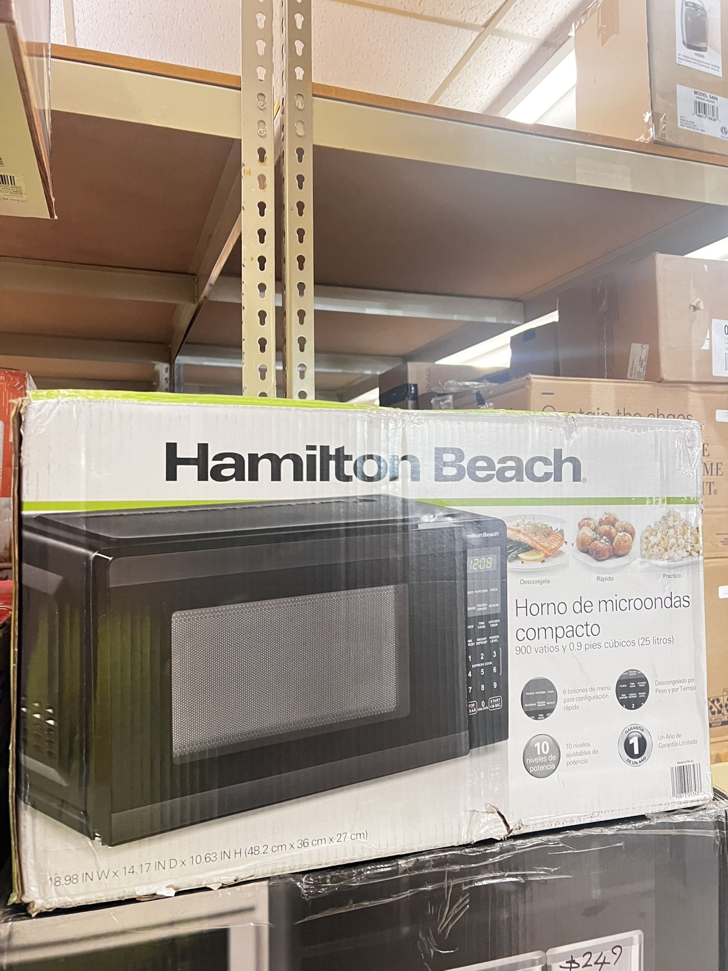 0.9 Cu ft Countertop Microwave Oven, 900 Watts, Black Stainless Steel, New in Box 