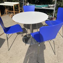 Dinning set TAble and 4 chairs