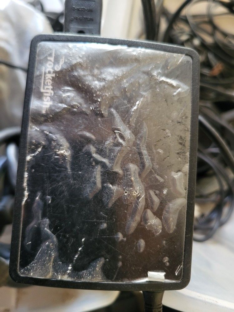 Rocketfish 90w ac adapter