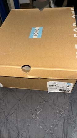 TOMS 8w Serra boots